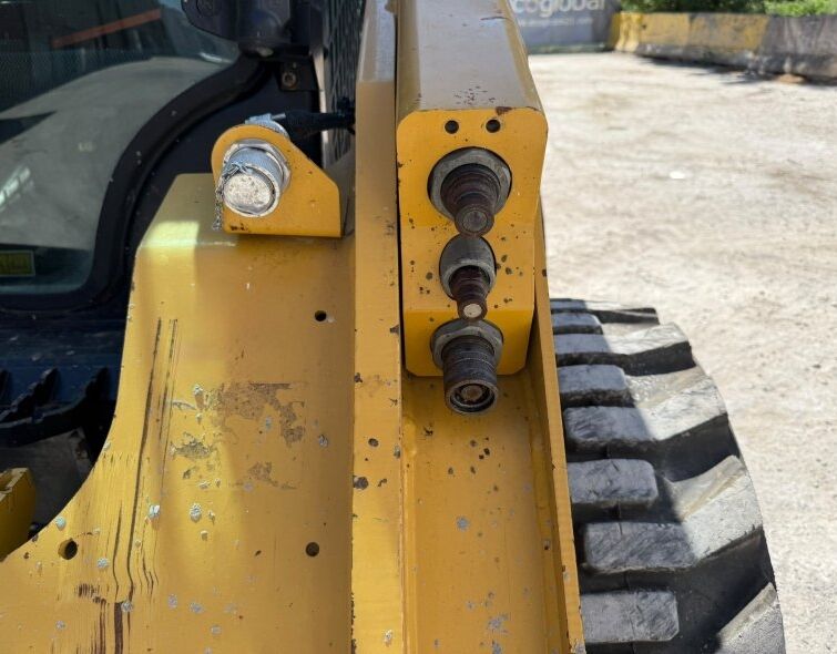 CATERPILLAR  262D3 **MAKELLOS**